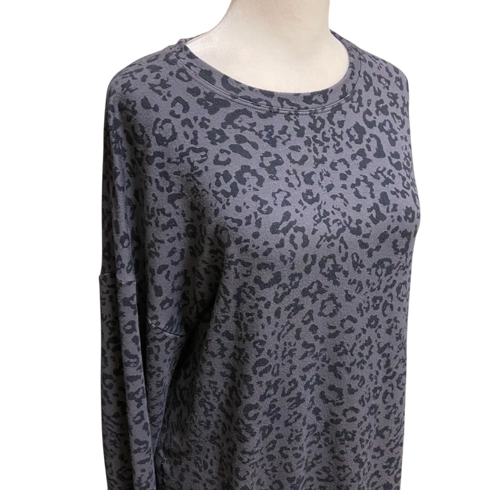 Athleta Pure Luxe Leopard Print Sweatshirt Womens Size Small Oversized Soft Top - Picture 9 of 12